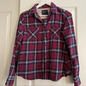 American Eagle Plaid Red and Blue Long Sleeve Flannel Shirt with Pockets